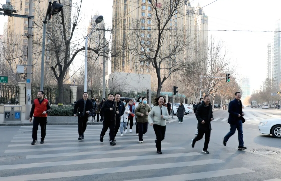 以奔跑之姿笃定前行|石家庄市第五医院举办“迎新年”长跑活动